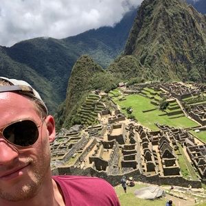 Meet your Posher, Cameron